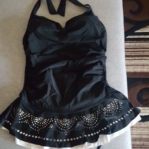 Women's tankini swimsuit